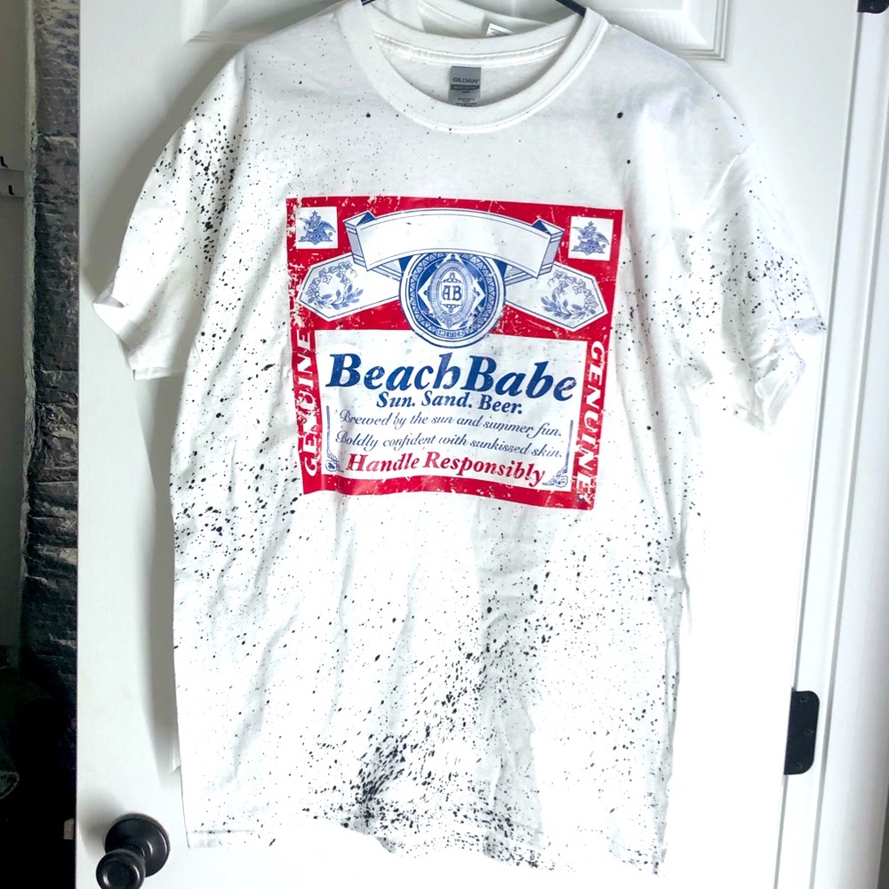 Graphic tee- beach babe